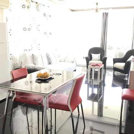 Mirabella Apartamento *